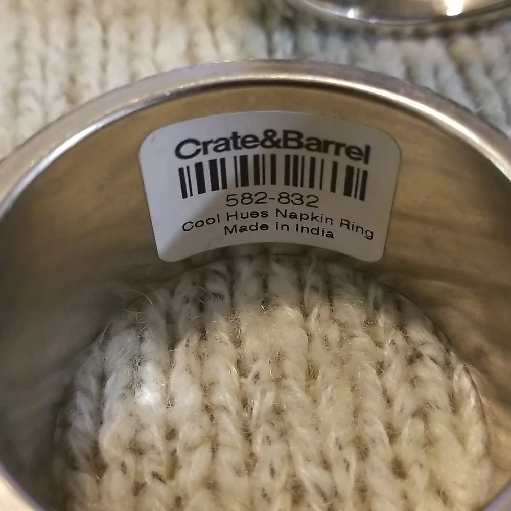 8 Crate&Barrel Napkin Rings Set